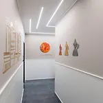 Center - E Апартаменты *