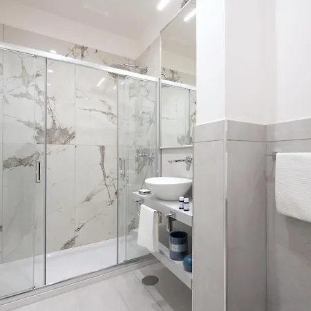 Center - E Διαμέρισμα *