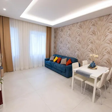 Center - E Νάπολη