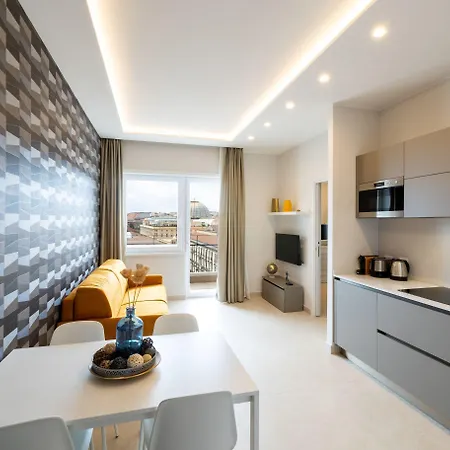 Center - E Apartmán Neapol